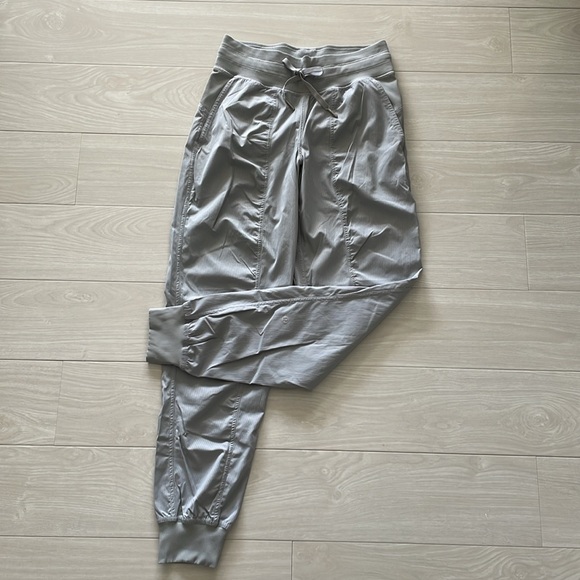 Lululemon Athletica Light Grey Dance Studio Pant - Picture 4 of 9